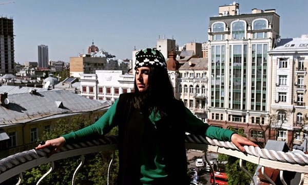 Российские журналисты обманом попали в дом родителей Джамалы