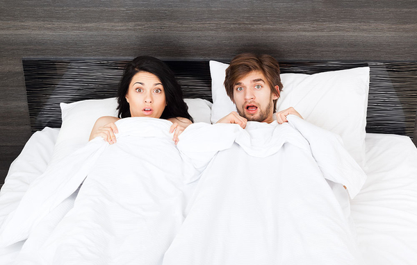 Ребенок застал вас в постели: что делать?