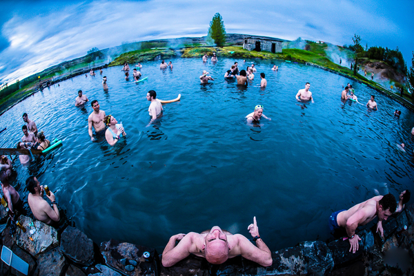 Куда поехать в июне: ТОП-5 невероятных фестивалей по всему миру