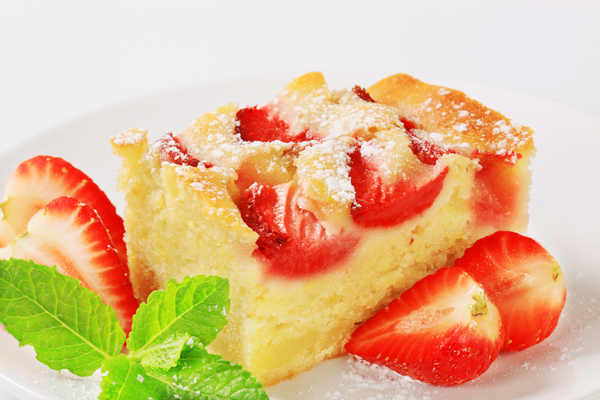 Как приготовить клубничный пирог с корицей