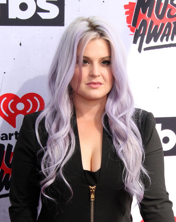 Келли Осборн унизила любовницу отца