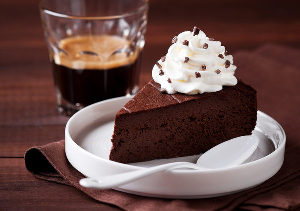 Шоколадный торт: три вкусные идеи