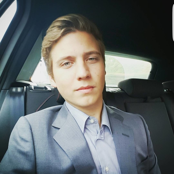 Сына певицы Валерии ограбили в Швейцарии