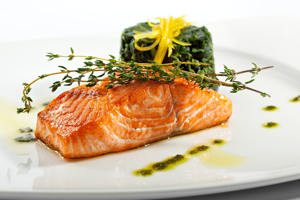 Лосось со шпинатом: ТОП-5 рецептов