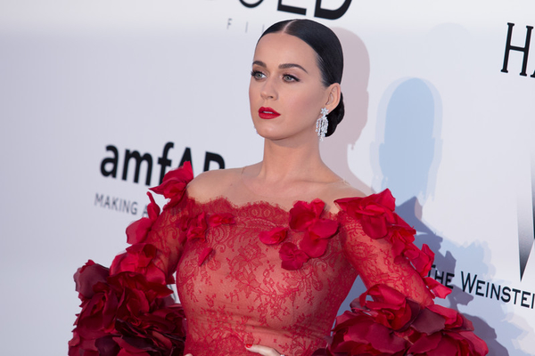 Хакеры взломали Twitter-аккаунт Кэти Перри