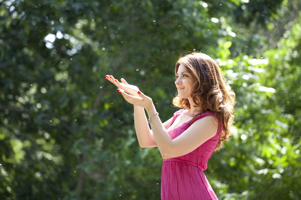 Аллергия на тополиный пух: симптомы, профилактика и лечение