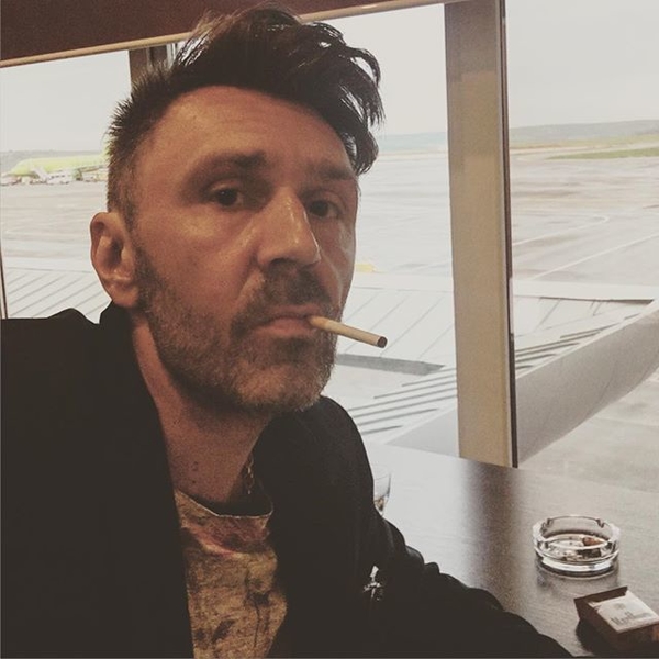 Сергей Шнуров высмеял Дмитрия Медведева