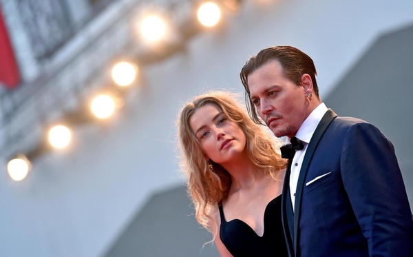 Переписка Херд с агентом Деппа подтверждает, что он бил ее неоднократно