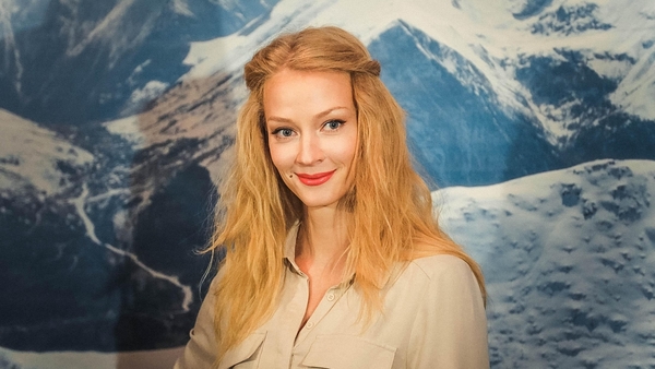 Светлана Ходченкова надела полупрозрачное платье на премьеру фильма