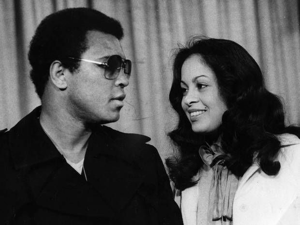 Умер Мохаммед Али: жены и дети легендарного боксера