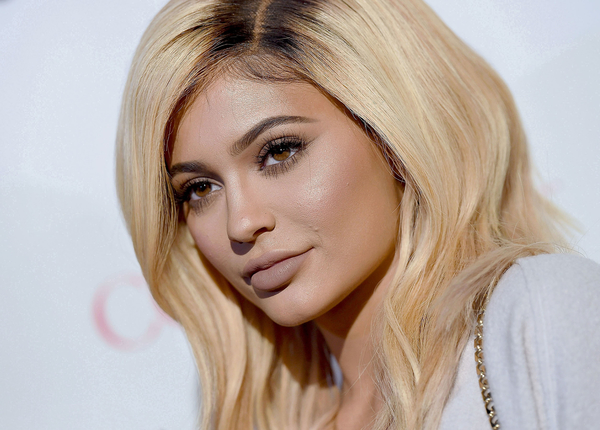 Мне нравится быть знаменитой без таланта: Twitter Кайли Дженнер взломали