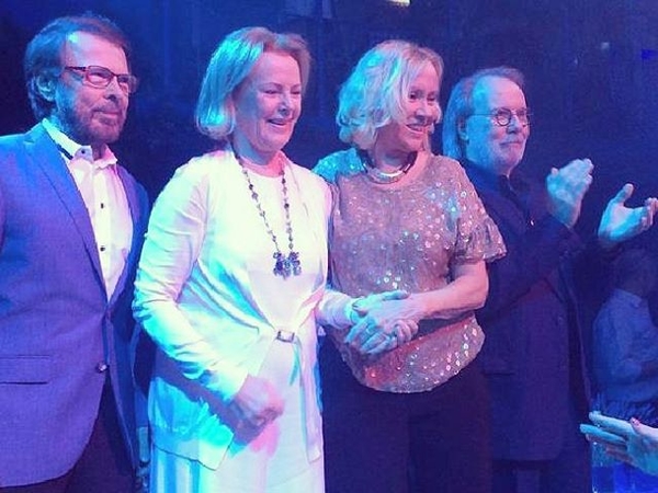 Группа ABBA спела вместе впервые за 30 лет