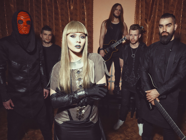 Жесткая и смелая: группа The HARDKISS представила новую песню