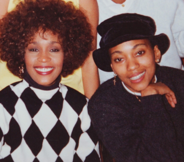 Бывший муж Уитни Хьюстон рассказал о ее романе со своей ассистенткой