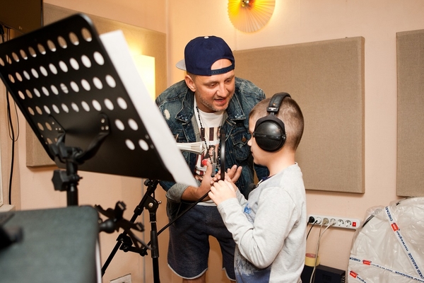 Мечты сбываются: ребенок спел с Потапом и получил в подарок синтезатор