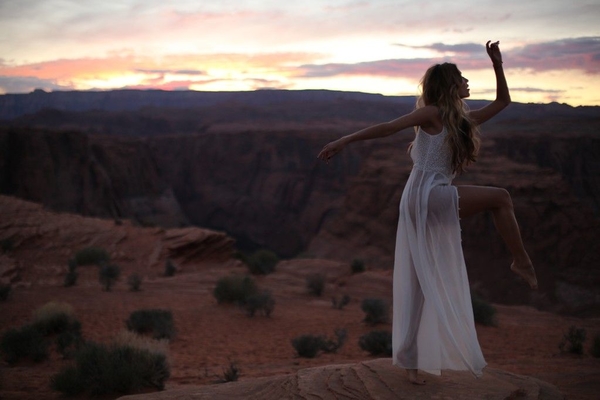 Китайские туристы сорвали съемки клипа Регины Тодоренко