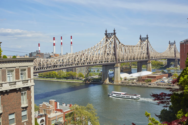 COURTESY OF BROWN HARRIS STEVENS