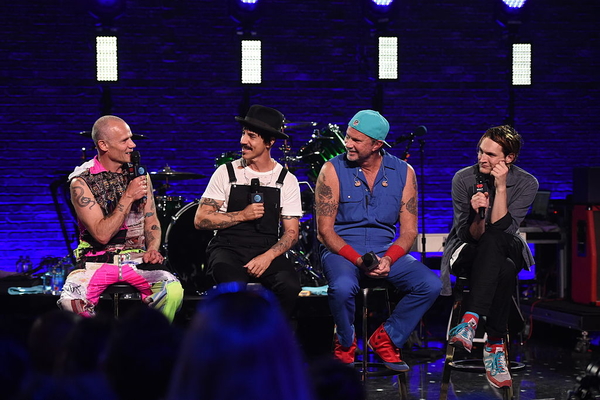 Группа Red Hot Chili Peppers презентовала новую песню