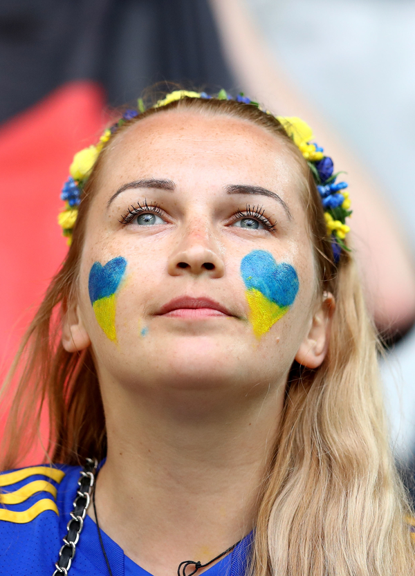 Евро 2016: стильные образы украинских болельщиц