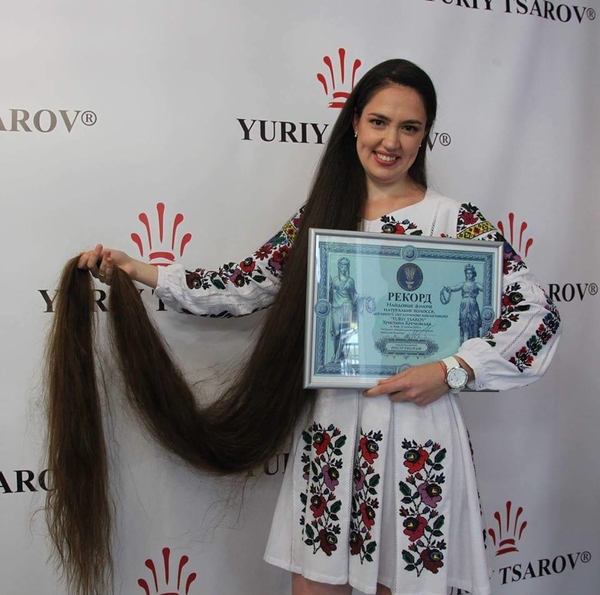 Украинская Рапунцель: девушка попала в Книгу Гиннеса благодаря косе