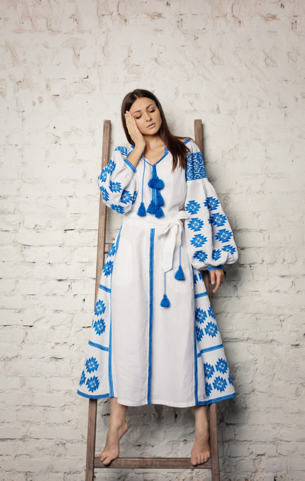 День Конституции 2016: платья-вышиванки из киевских магазинов