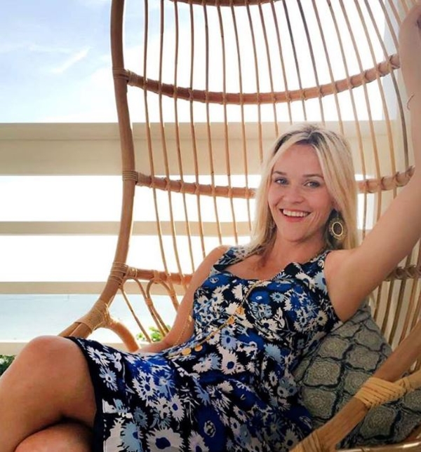 Риз Уизерспун поделилась фото своей необычной интернет-покупки