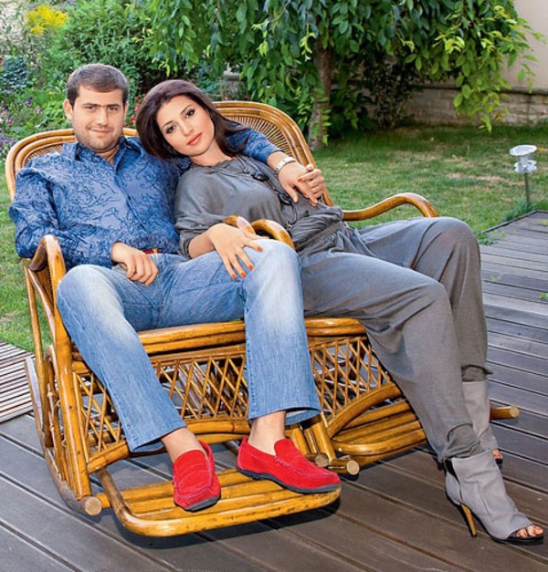 Российские артисты поддержали флешмобом арестованного мужа Жасмин