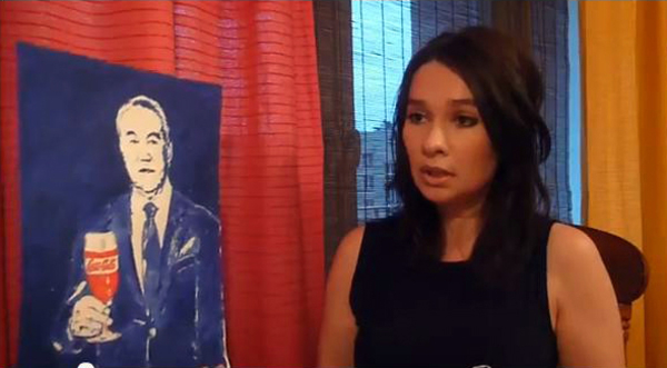 Художница нарисовала грудью Нурсултана Назарбаева с кока-колой в руках