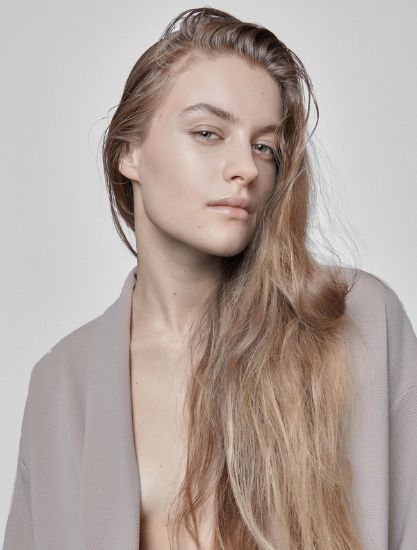 18-летняя Дарья Кононенко стала лицом Ukrainian Fashion Week SS 2017