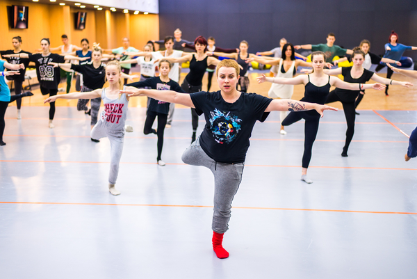 Танцевальный тест редакции: контемп против крампа