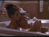 Принять ванну вдвоем: романтика, или не лучшая идея