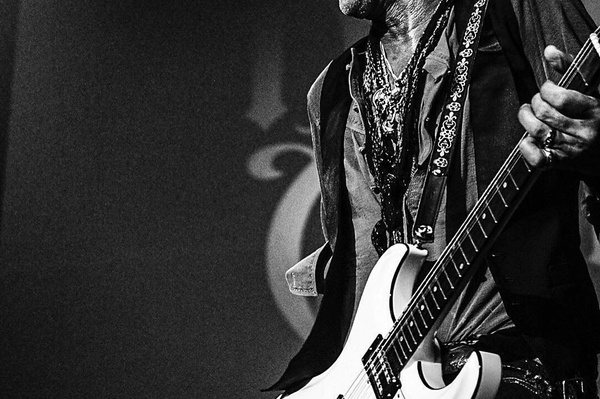 instagram.com/joeperryofficial