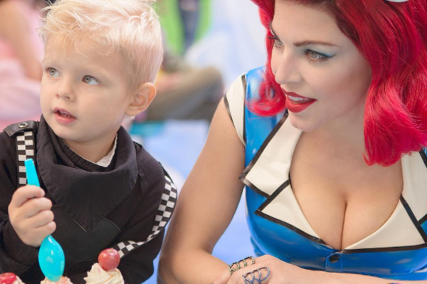 instagram.com/fergie