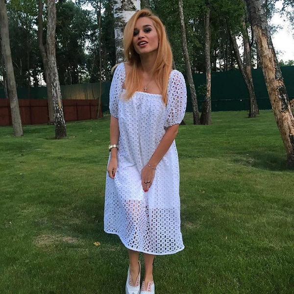 Бородина показала, как ее старшая дочь играется с младшей сестрой