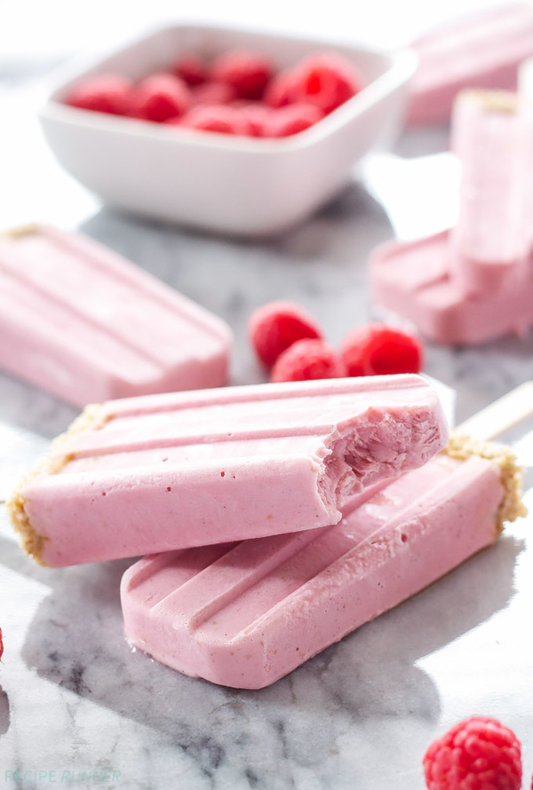 Как приготовить замороженный йогурт с малиной