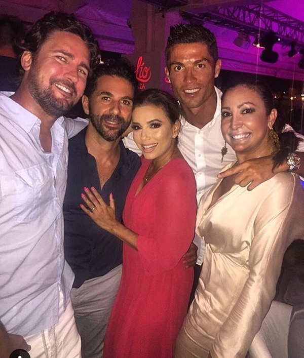 Криштиану Роналду c Евой Лонгорией "зажег" в ночном клубе