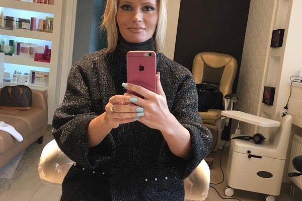 instagram.com/danaborisova_official