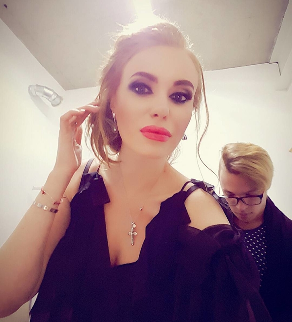 Слава из НЕАНГЕЛОВ впервые показала лицо дочери