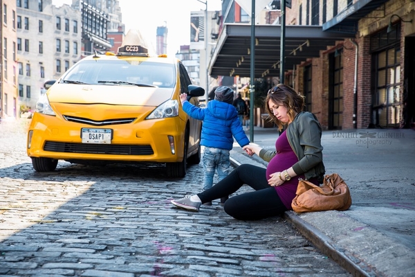 Беременность как она есть: фотограф показал реальные кадры из жизни женщин