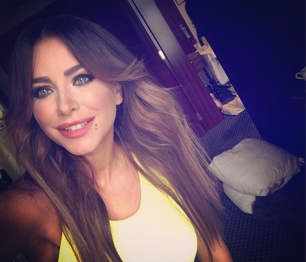 Ани Лорак предложили гражданство России