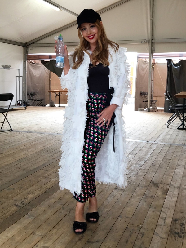 Икона стиля: ТОП-10 модных луков Тины Кароль в Юрмале