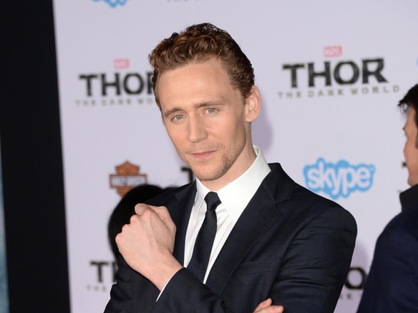 Том Хиддлстон выиграл в номинации Лучшие ягодицы года