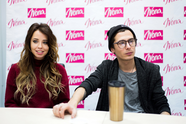 Уличные музыканты удивили своим исполнением хита группы Время и Стекло