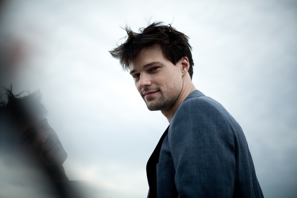 Данила Козловский сменил имидж