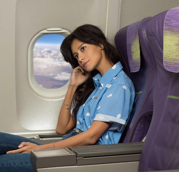 Равшана Куркова удивила стройной фигурой на отдыхе с мамой