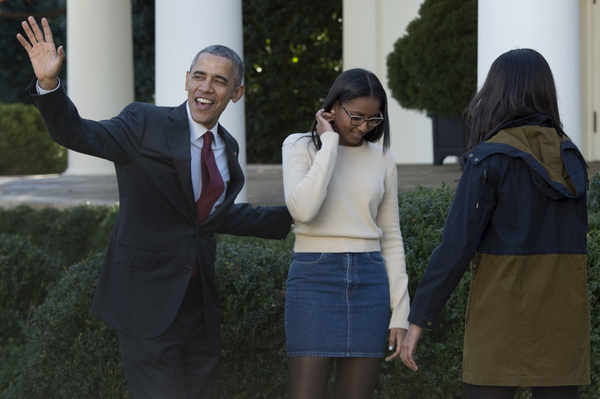 Младшая дочь Барака Обамы работает кассиром