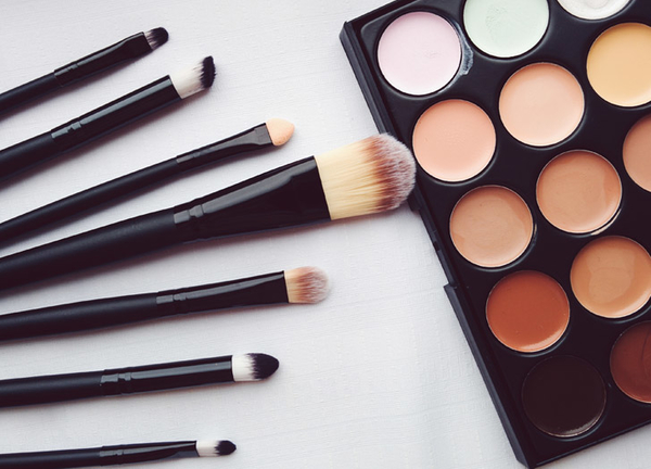 Семь вещей, которые никогда не делают визажисты