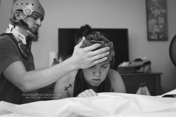 ТОП-10 фото мужчин, которые помогали женам рожать