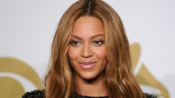 Бейонсе прыгнула в воду с десятиметровой высоты