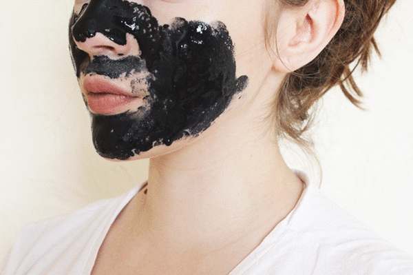 Маска из угля для очищения кожи: мастер-класс